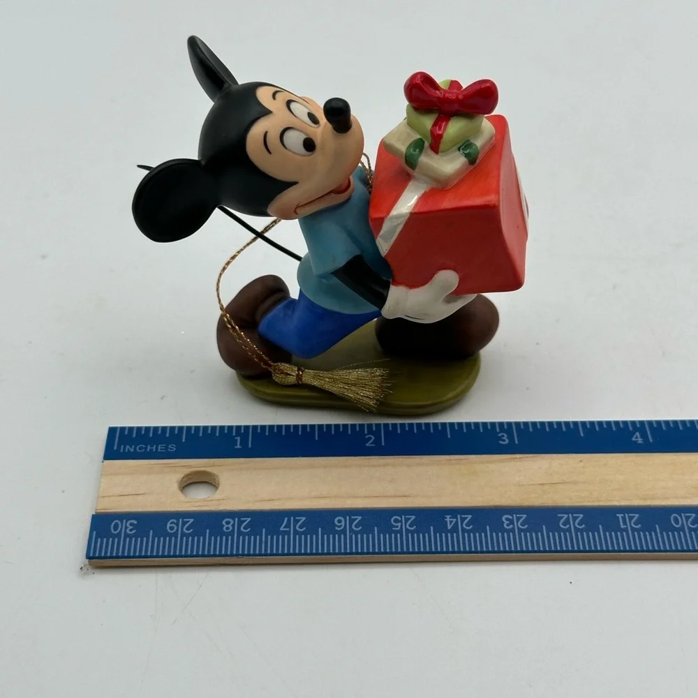 Walt Disney’s Mickey Mouse 1995 Holiday Tree Ornament Present for my Pals